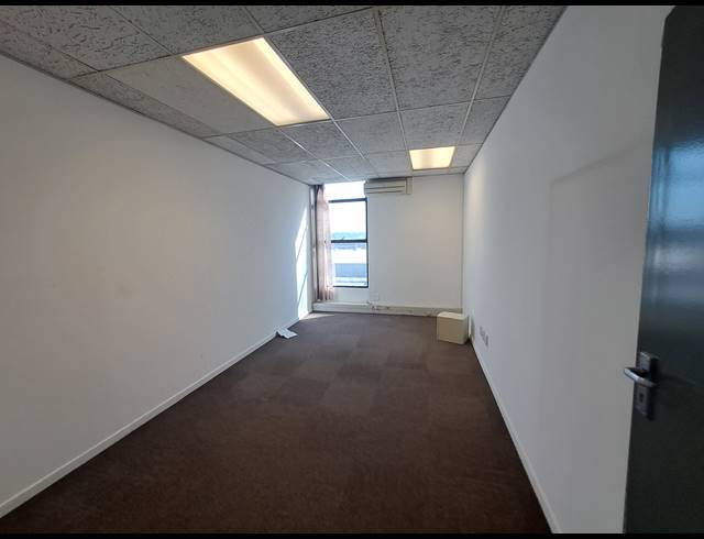 419M² OFFICE TO LET IN CRAIGHALL